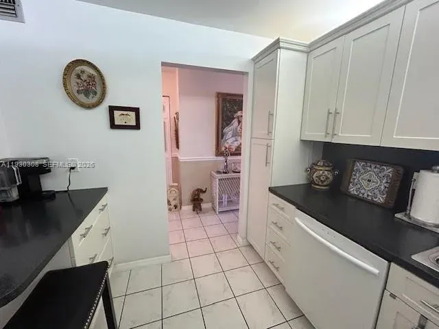 324 SE 10th Street 207, Dania Beach, FL 33004
