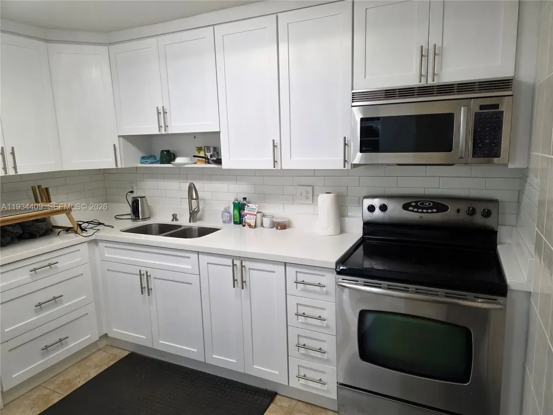 1811 Jefferson Street 501, Hollywood, FL 33020
