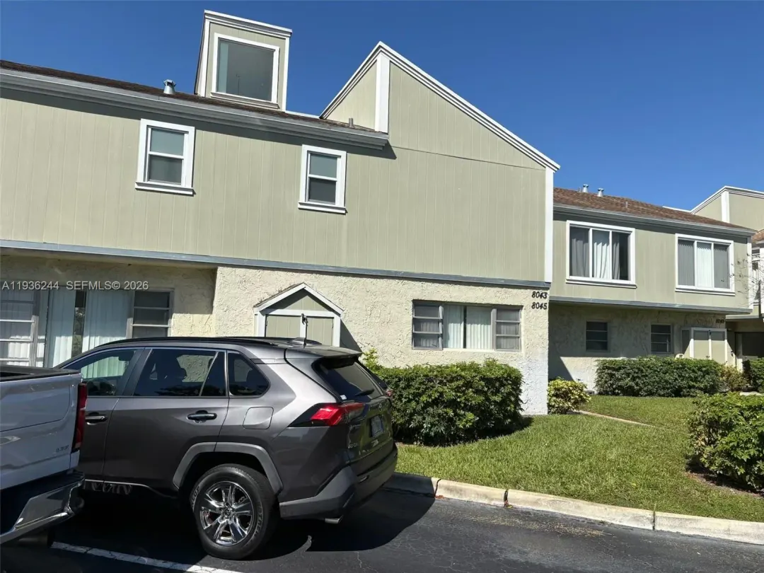 8043 Lagos De Campo Boulevard F-3, Tamarac, FL 33321
