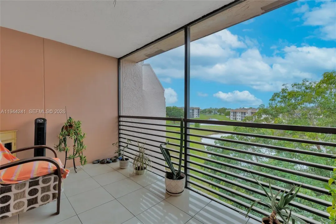 2981 N Nob Hill Road 406, Sunrise, FL 33322