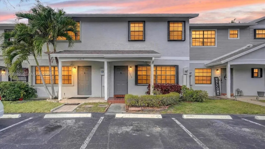 10413 NW 6th Street, Pembroke Pines, FL 33026