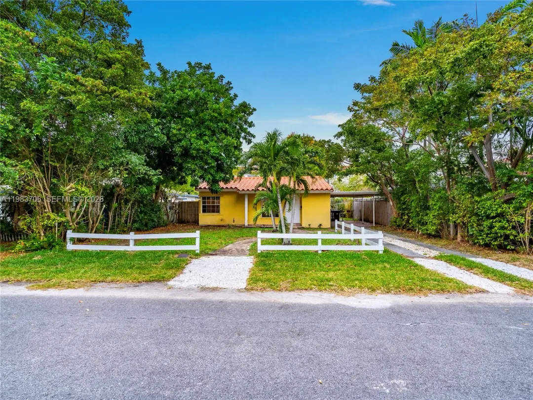 1125 NE 10th Avenue, Fort Lauderdale, FL 33304
