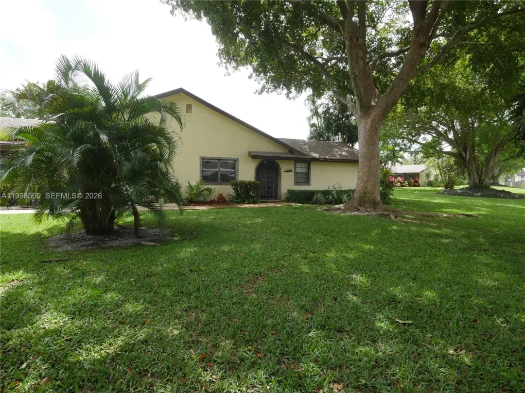 23359 Barlake Drive, Boca Raton, FL 33433