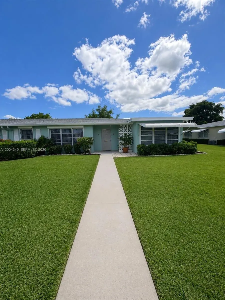 200 High Point Court E, Unit D, Delray Beach, FL, 33445