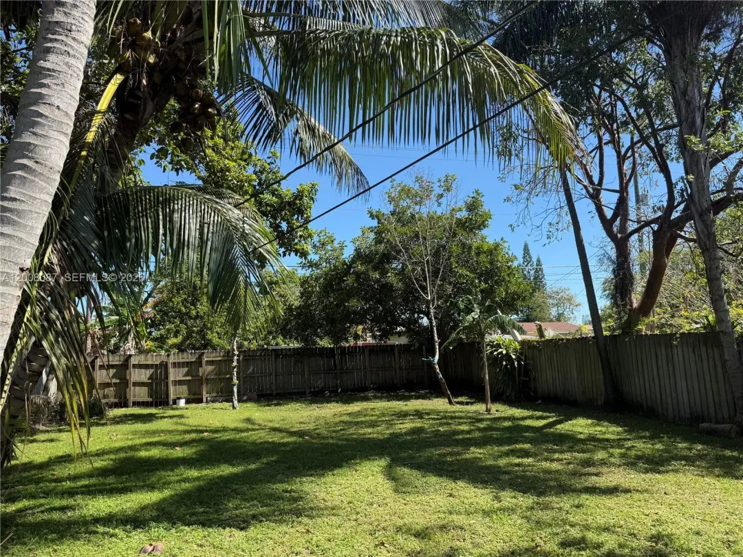 Address Withheld, Hollywood, FL 33020