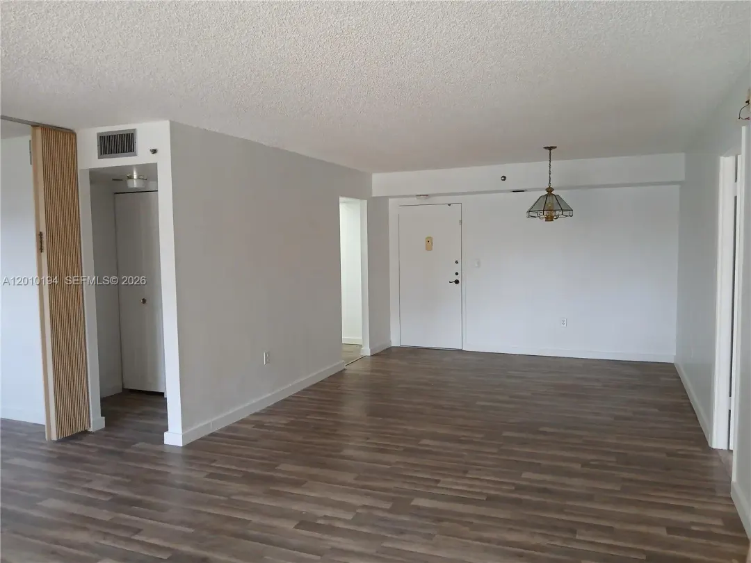 1300 Saint Charles Place 222, Pembroke Pines, FL 33026