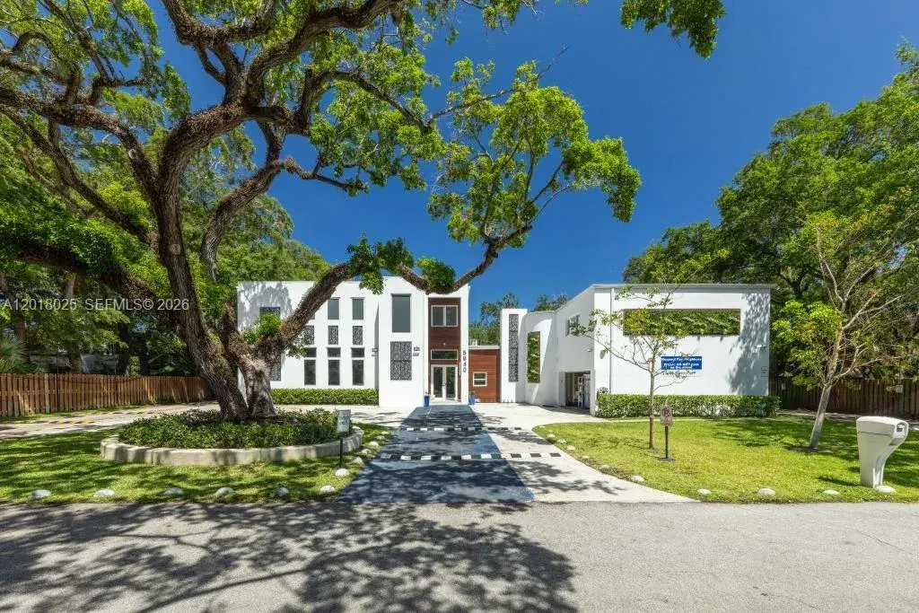 5940 SW 37th Avenue, Dania Beach, FL, 33312