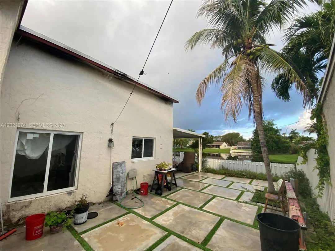 901 Cumberland Terrace, Davie, FL 33325