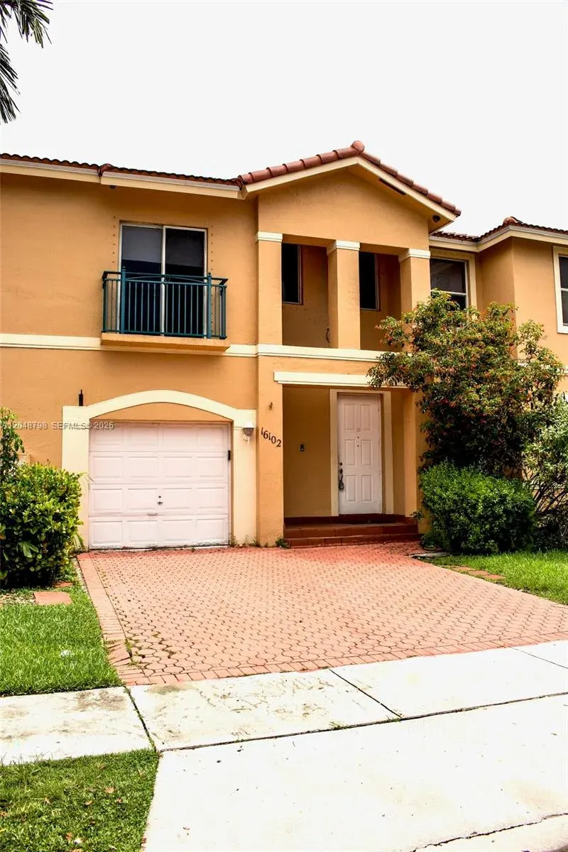 Address Withheld, Pembroke Pines, FL 33028