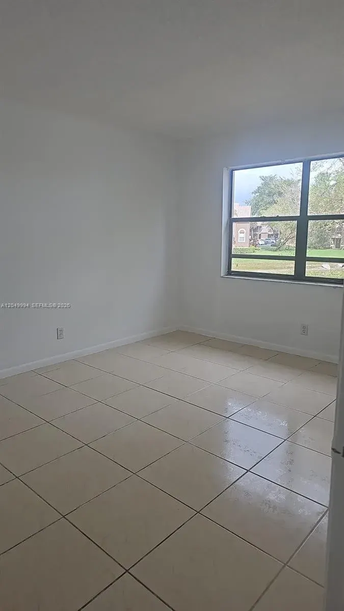 9022 NW 28th Drive 2-202, Coral Springs, FL 33065