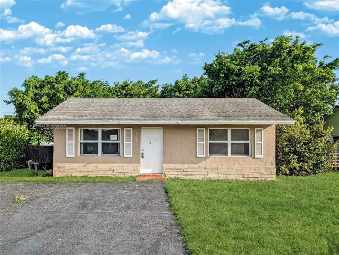 9800 NW 70th Court, Tamarac, FL 33321