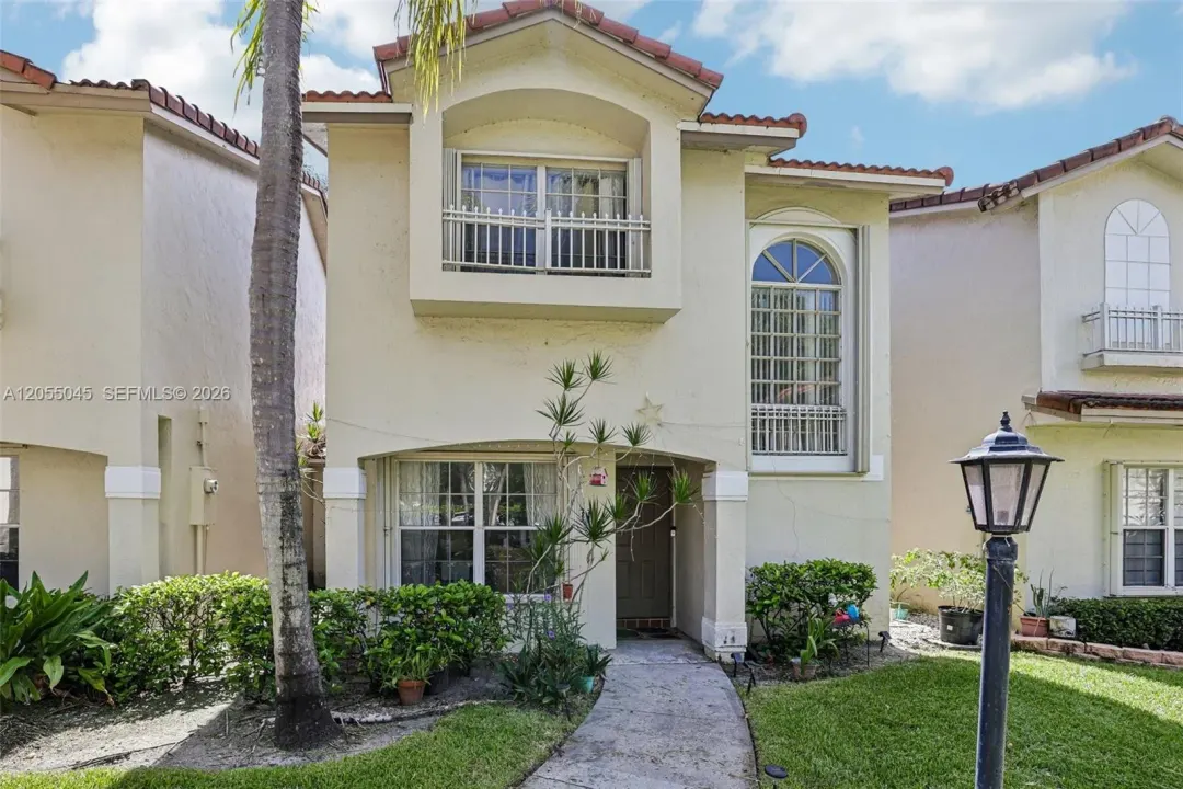 115 NW 108th Avenue, Pembroke Pines, FL 33026