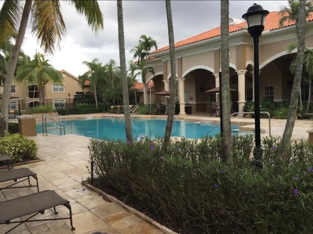 230 SW 117th Terrace 11102, Pembroke Pines, FL 33025