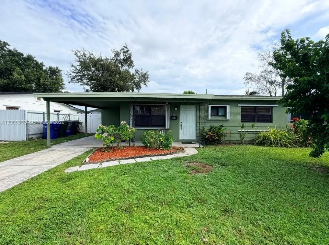 6831 Farragut Street, Hollywood, FL 33024
