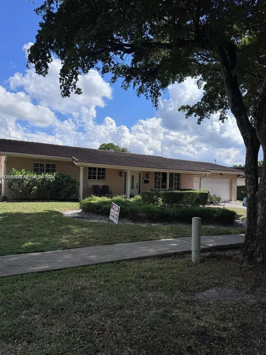1230 NW 74th Avenue, Plantation, FL 33313
