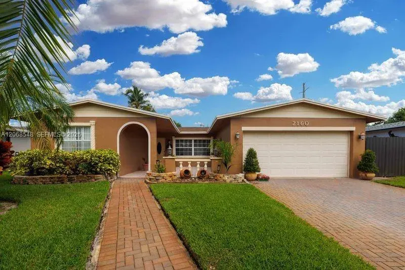 2160 NW 91st Terrace, Pembroke Pines, FL, 33024
