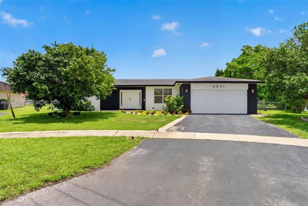 6091 SW 14th Street, Plantation, FL 33317