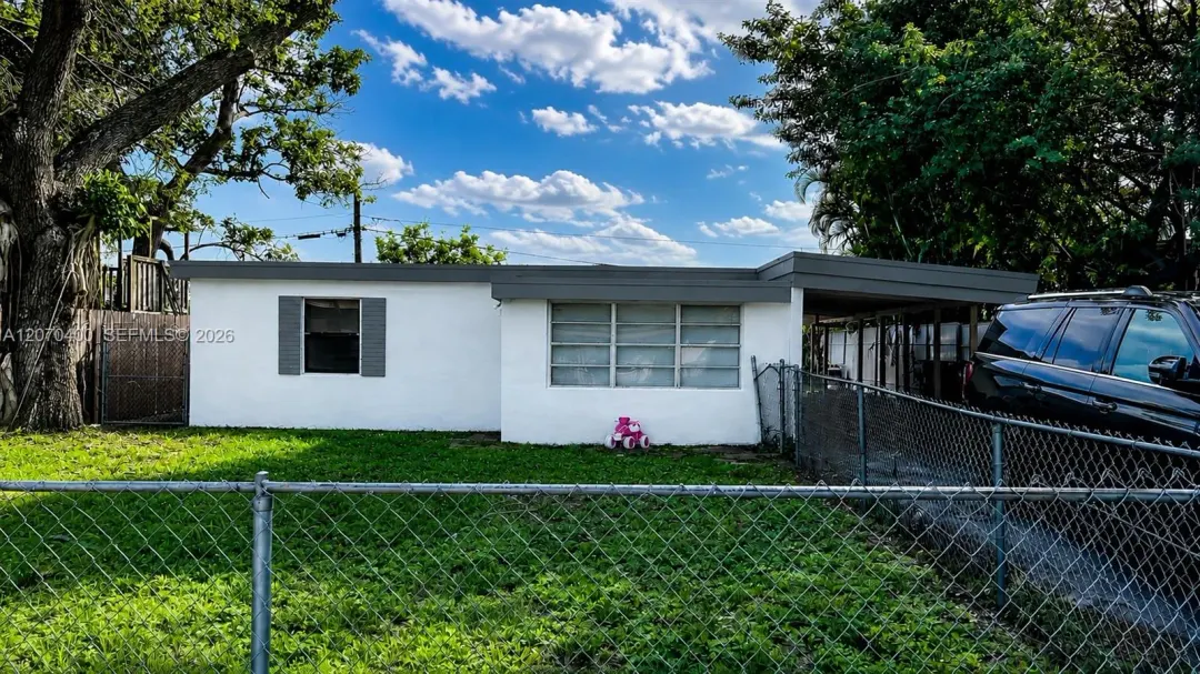 5632 SW 39th Street, West Park, FL 33023