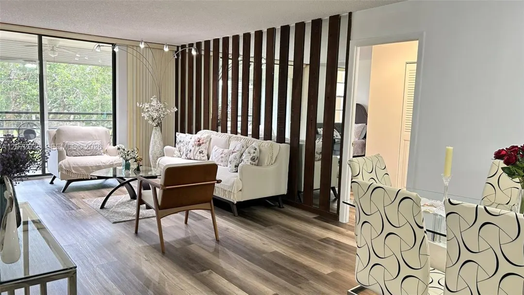 1200 Saint Charles Place, Unit 209, Pembroke Pines, FL, 33026