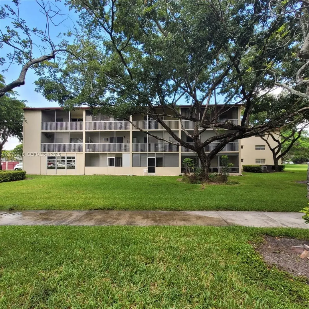 151 SW 134th Way 212n, Pembroke Pines, FL 33027