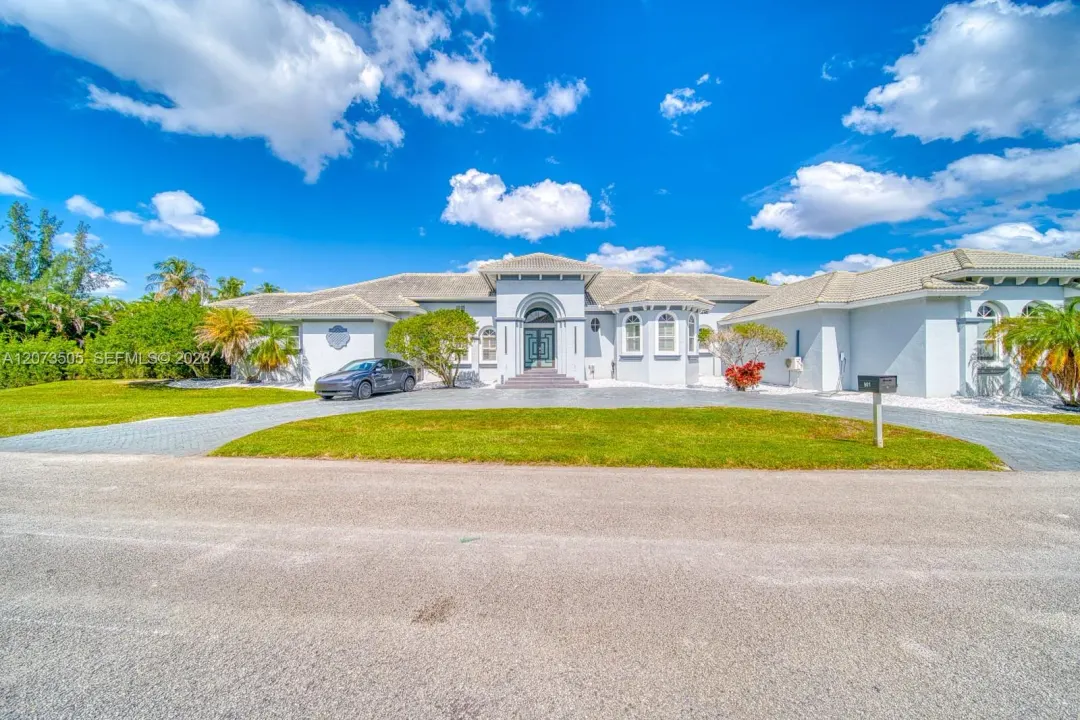 901 NW 122nd Avenue, Plantation, FL 33325