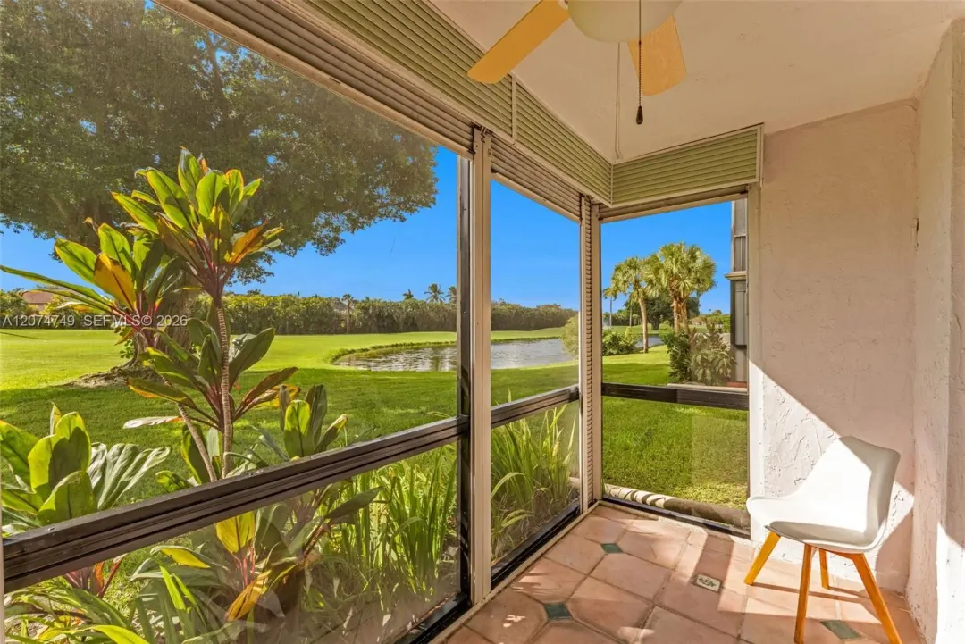 9811 N Hollybrook Lake Drive 103, Pembroke Pines, FL 33025
