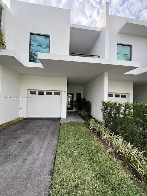2511 Pierce Street, Unit 4, Hollywood, FL, 33020