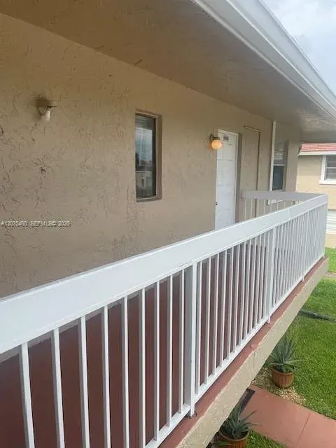 9962 Twin Lakes Drive, Unit 7-p, Coral Springs, FL, 33071