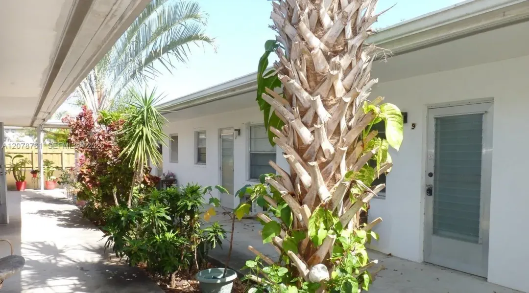 1746 N 3rd Avenue N 10, Lake Worth, FL 33460