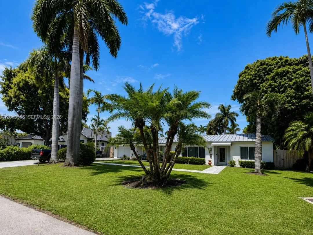 2421 NE 13th Street, Fort Lauderdale, FL 33304