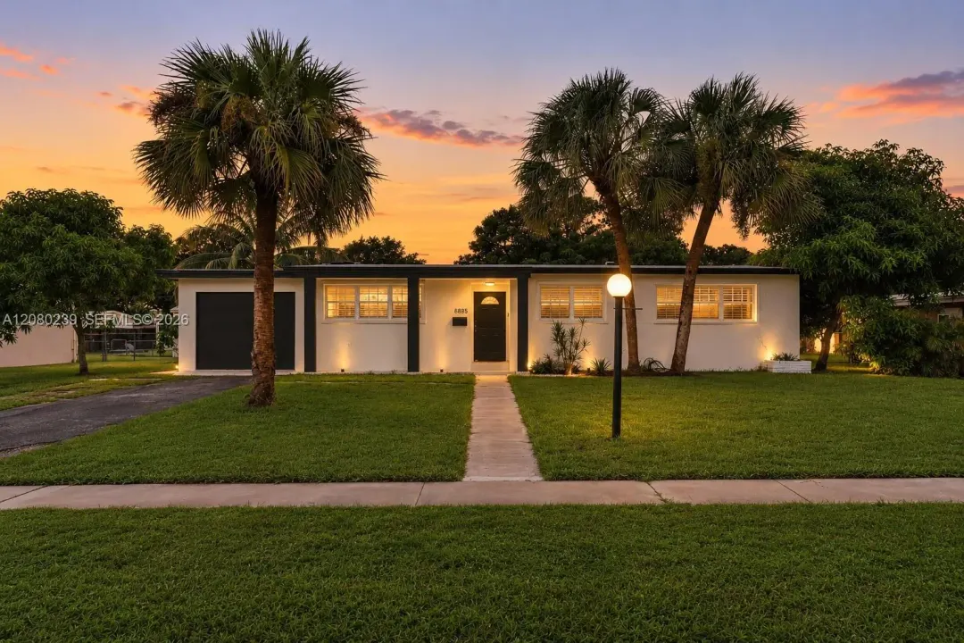 6885 NW 14th Court, Plantation, FL 33313