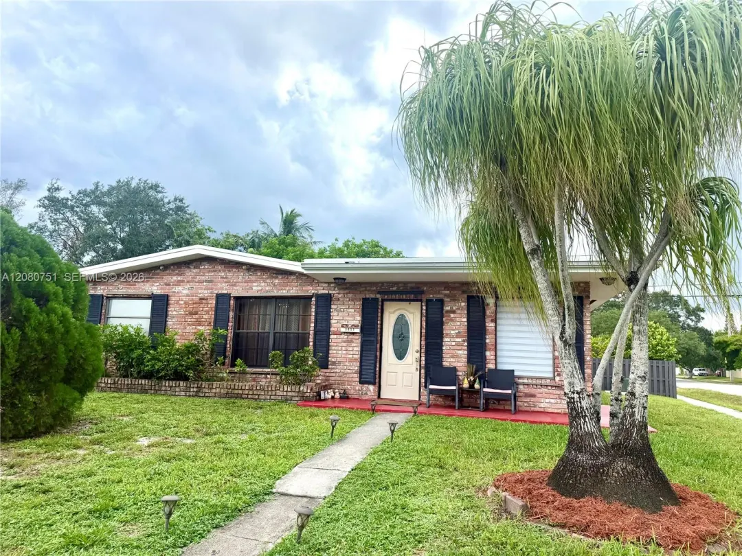 Address Withheld, Davie, FL 33314