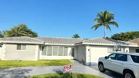 3750 N 54th Avenue, Hollywood, FL 33021
