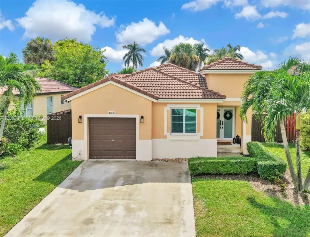 1375 SW 105th Avenue, Pembroke Pines, FL 33025