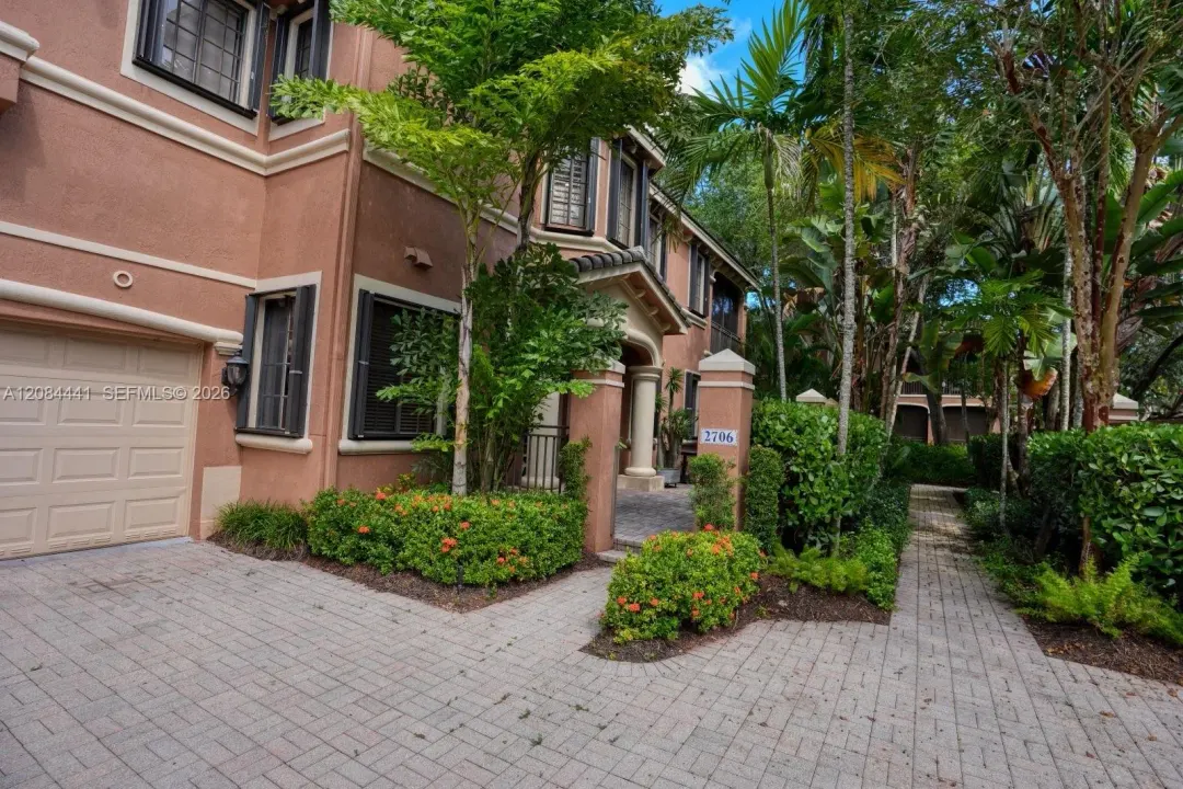 Address Withheld, Weston, FL 33332