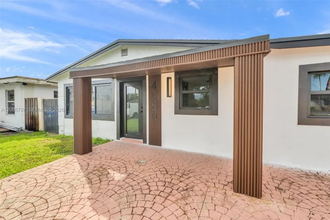 4250 SW 24th Street, West Park, FL 33023