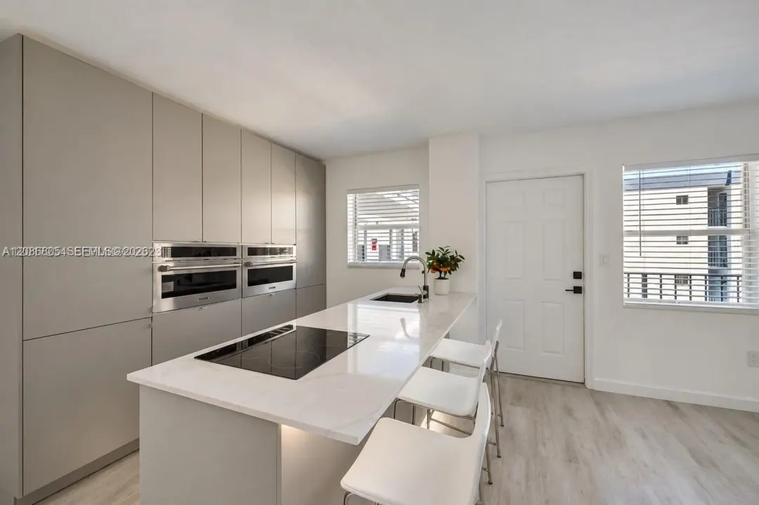 1720 Jefferson Street, Unit 511, Hollywood, FL, 33020