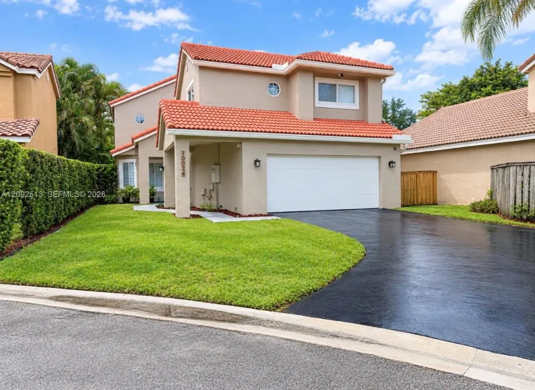 10024 NW 4th Street, Plantation, FL 33324