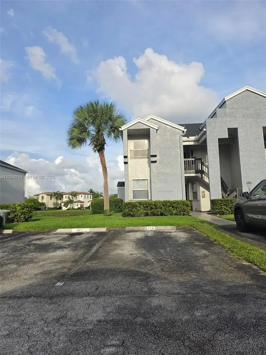 855 SW 113th Way 855, Pembroke Pines, FL 33025