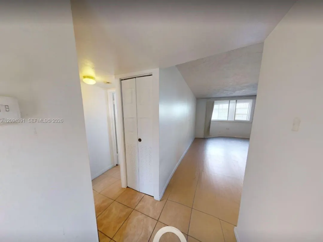 2841 Somerset Drive 307, Lauderdale Lakes, FL 33311