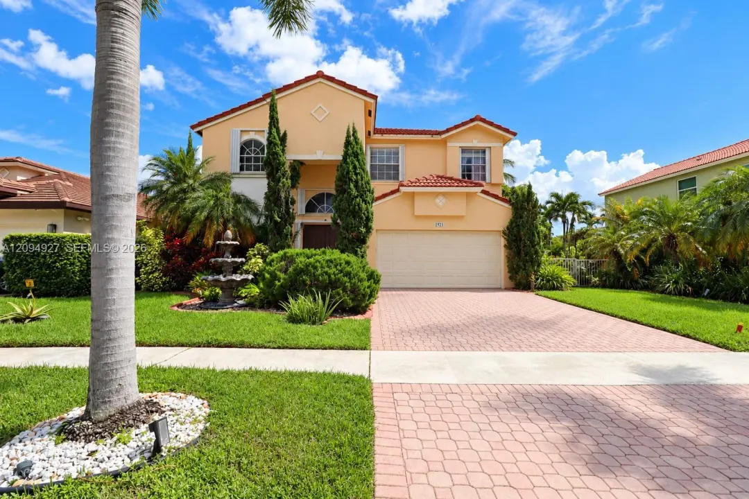 1021 NW 185th Avenue, Pembroke Pines, FL 33029