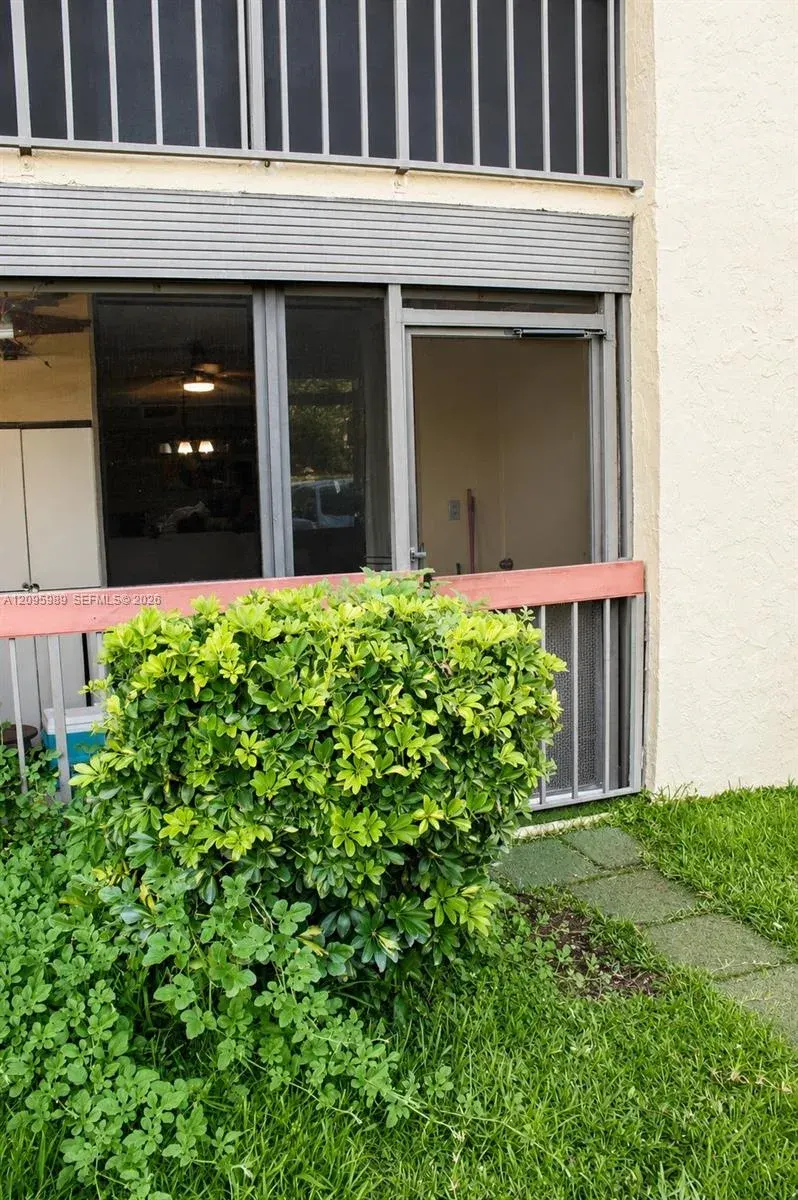 Address Withheld, Deerfield Beach, FL 33441