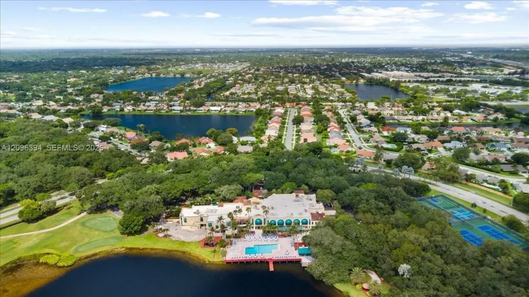 1830 Sabal Palm Drive 105, Davie, FL 33324