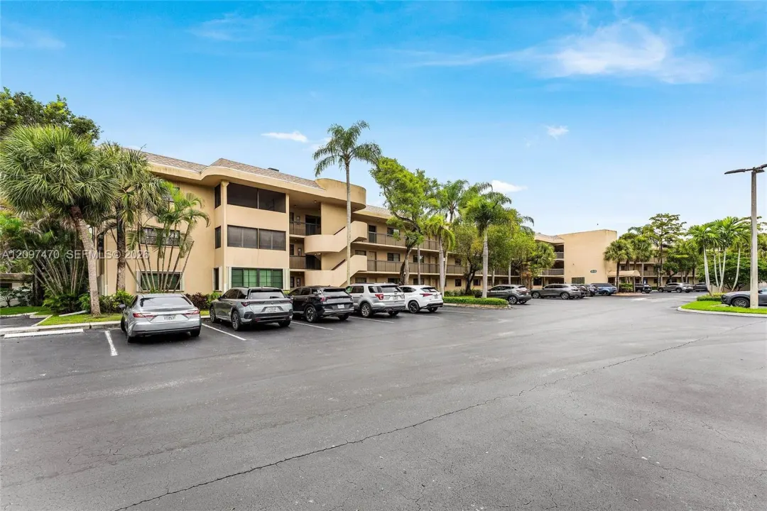 7737 NW 79th Avenue 206, Tamarac, FL 33321