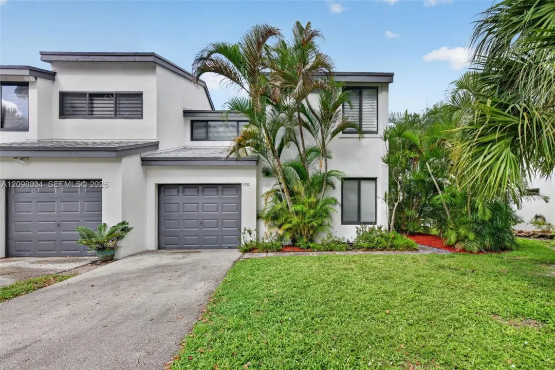 9901 Fairway Cove Lane, Plantation, FL 33324