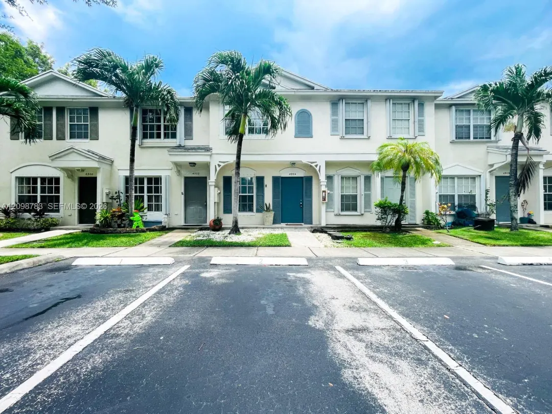 4904 SW 31st Terrace, Dania Beach, FL 33312