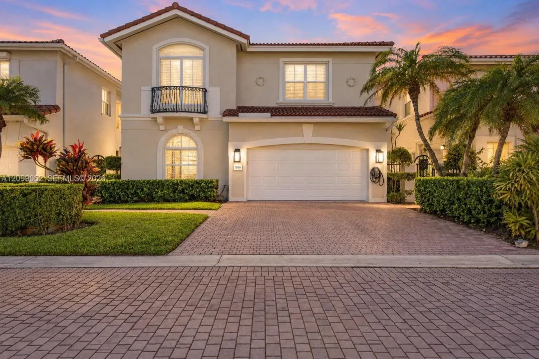 Address Withheld, Hollywood, FL 33019