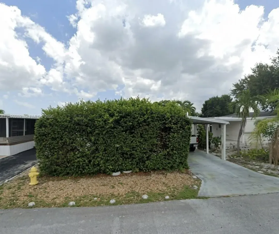 5550 SW 32nd Terrace, Dania Beach, FL 33312