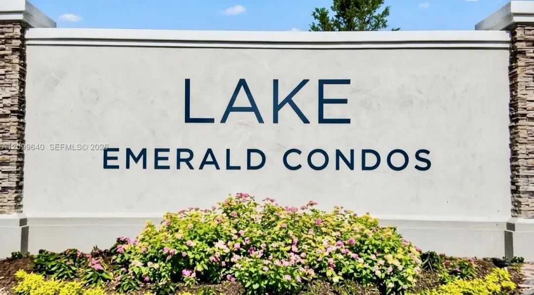 112 Lake Emerald Drive 109, Oakland Park, FL 33309