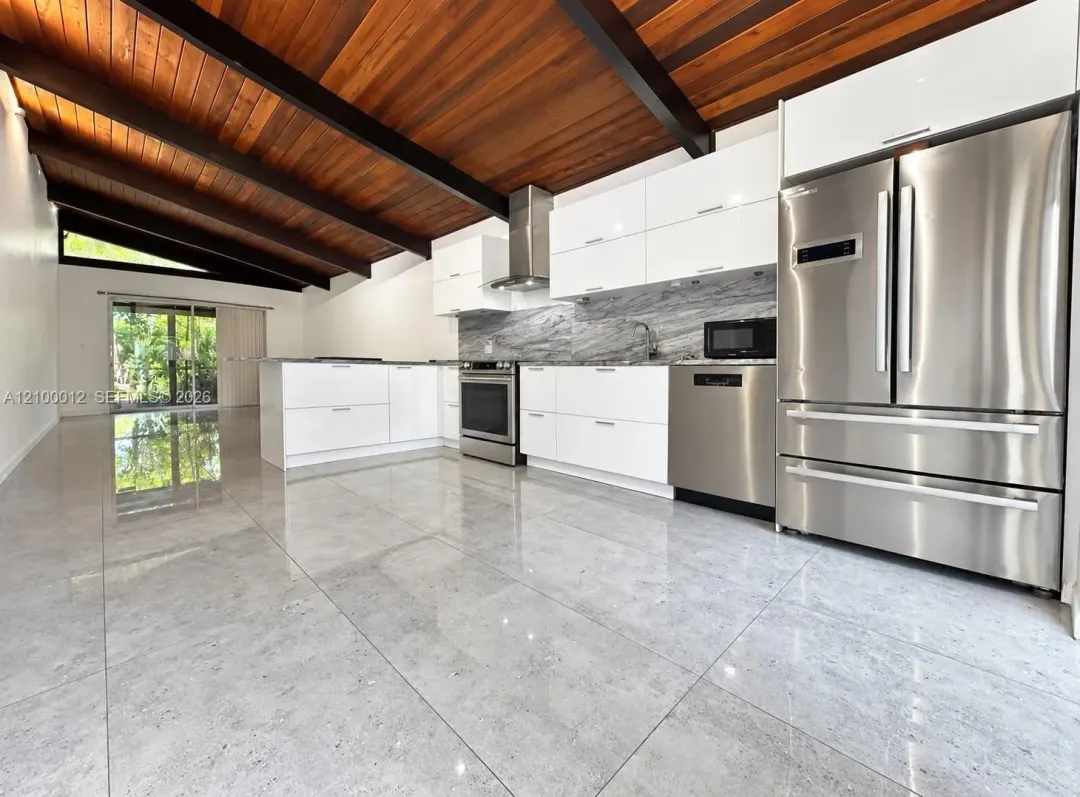 112 Fox Road 2-50, Hollywood, FL 33024